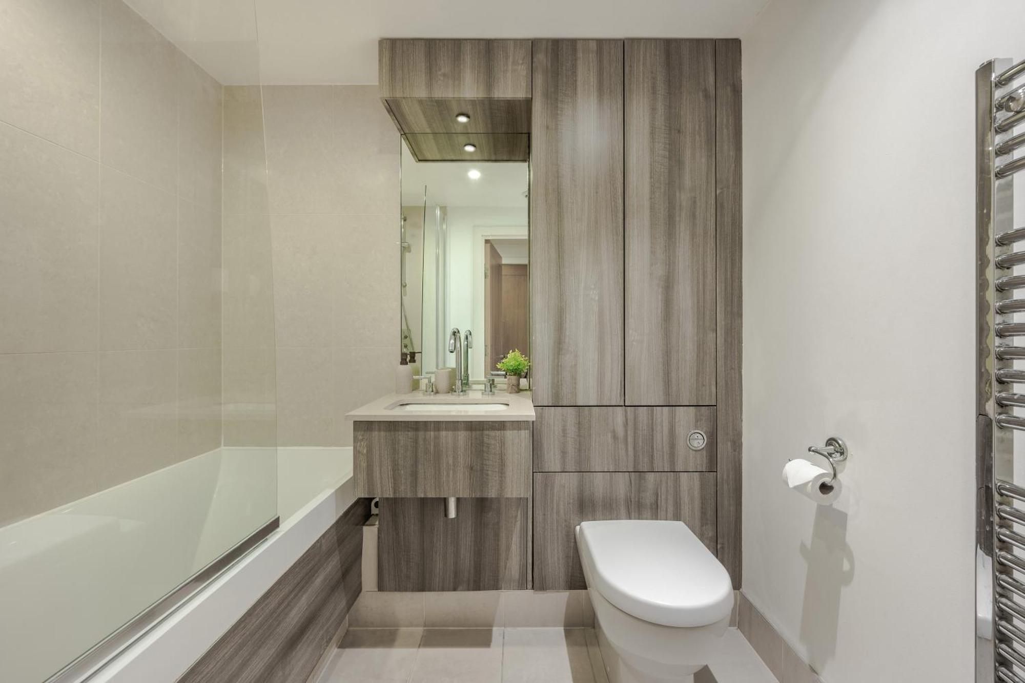 Riverside Balcony Apartments, 10 Minutes From Oxford Circus Londres Exterior foto